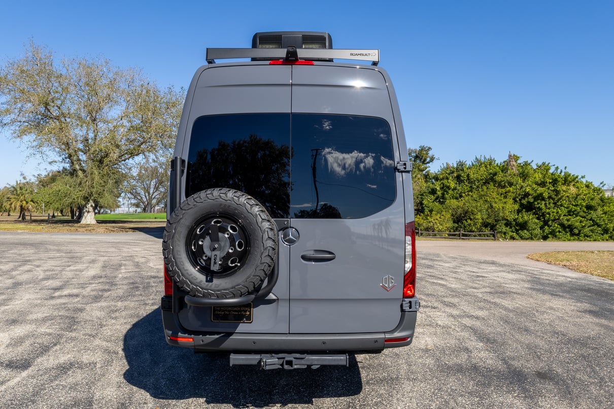 2026 V-Tour 7RLA gallery image-7