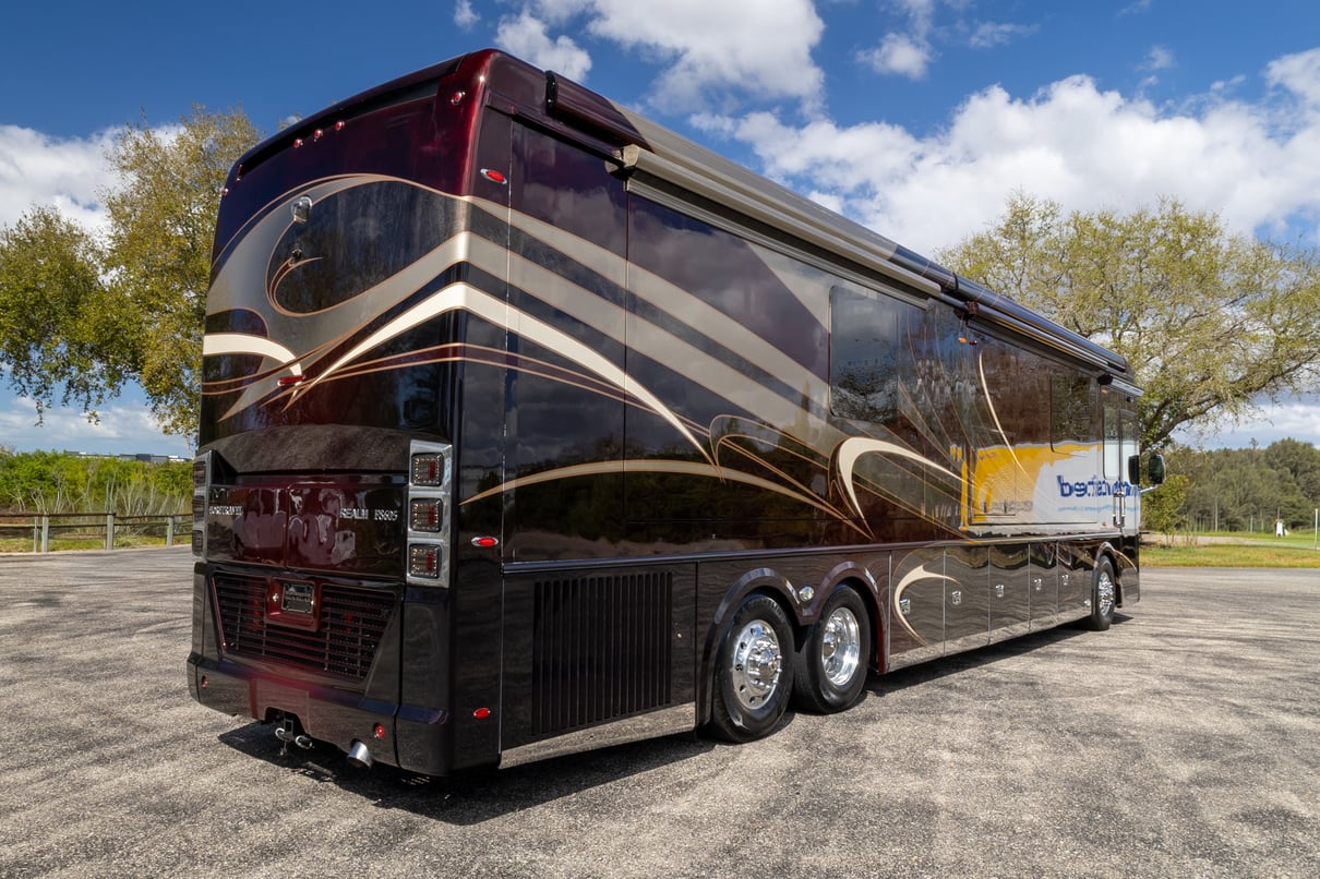 2022 Foretravel Realm LV3 gallery image-5