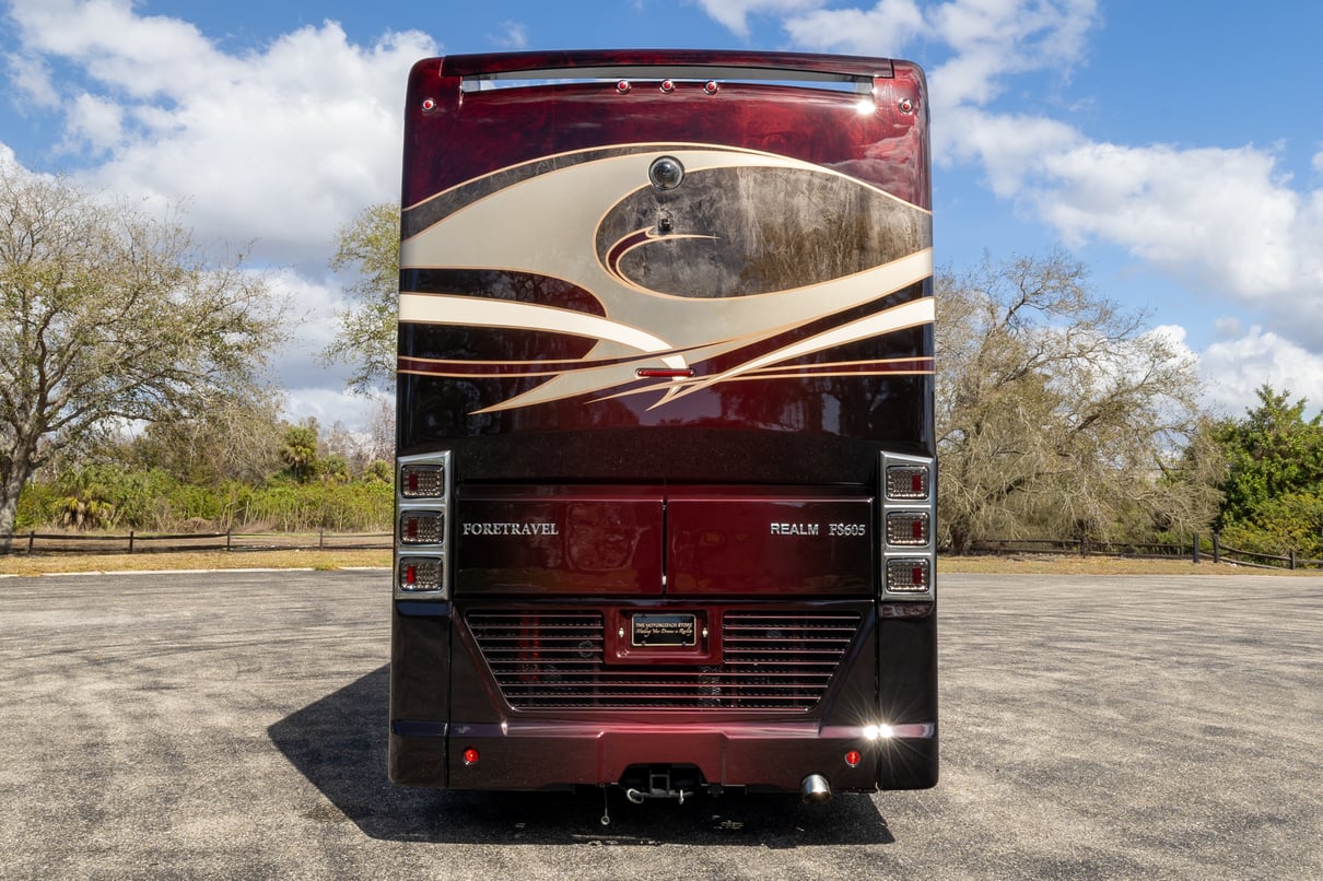 2022 Foretravel Realm LV3 gallery image-6