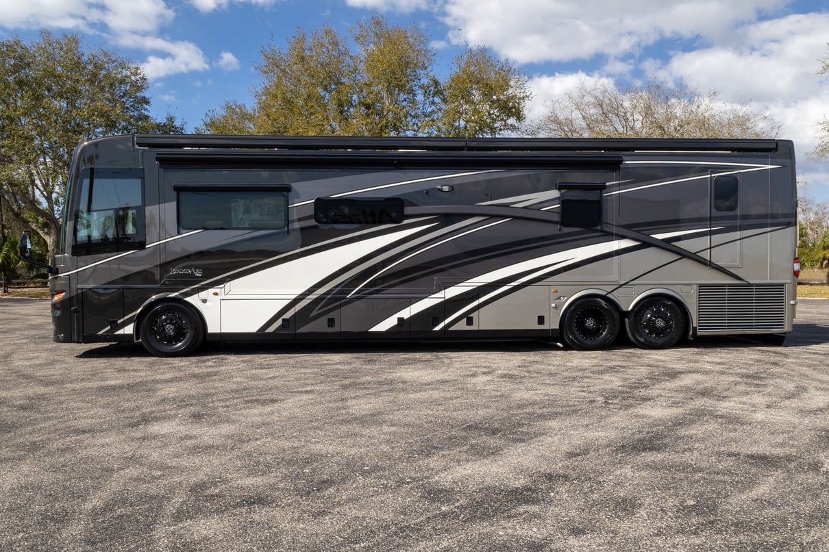 2024 Newmar London Aire 4521 gallery image-9