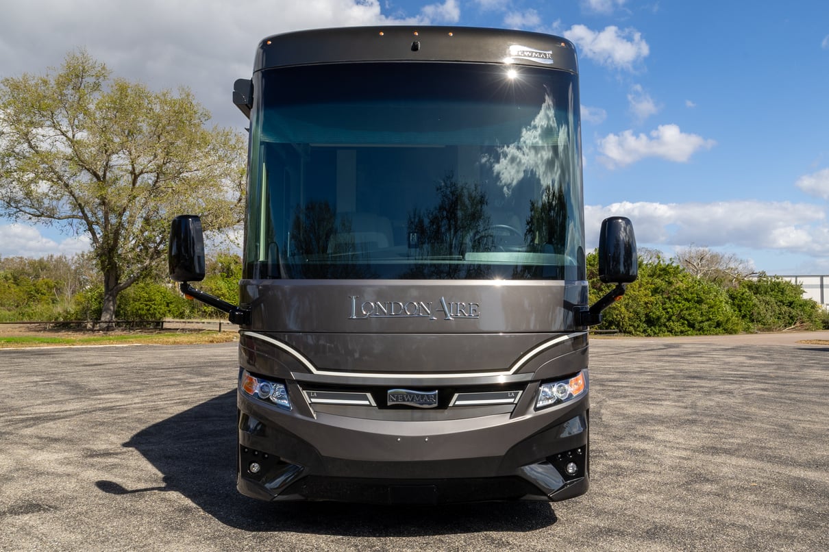 2024 Newmar London Aire 4521 gallery image-12