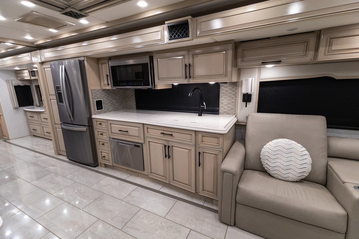 2024 Newmar London Aire 4521 gallery image-18
