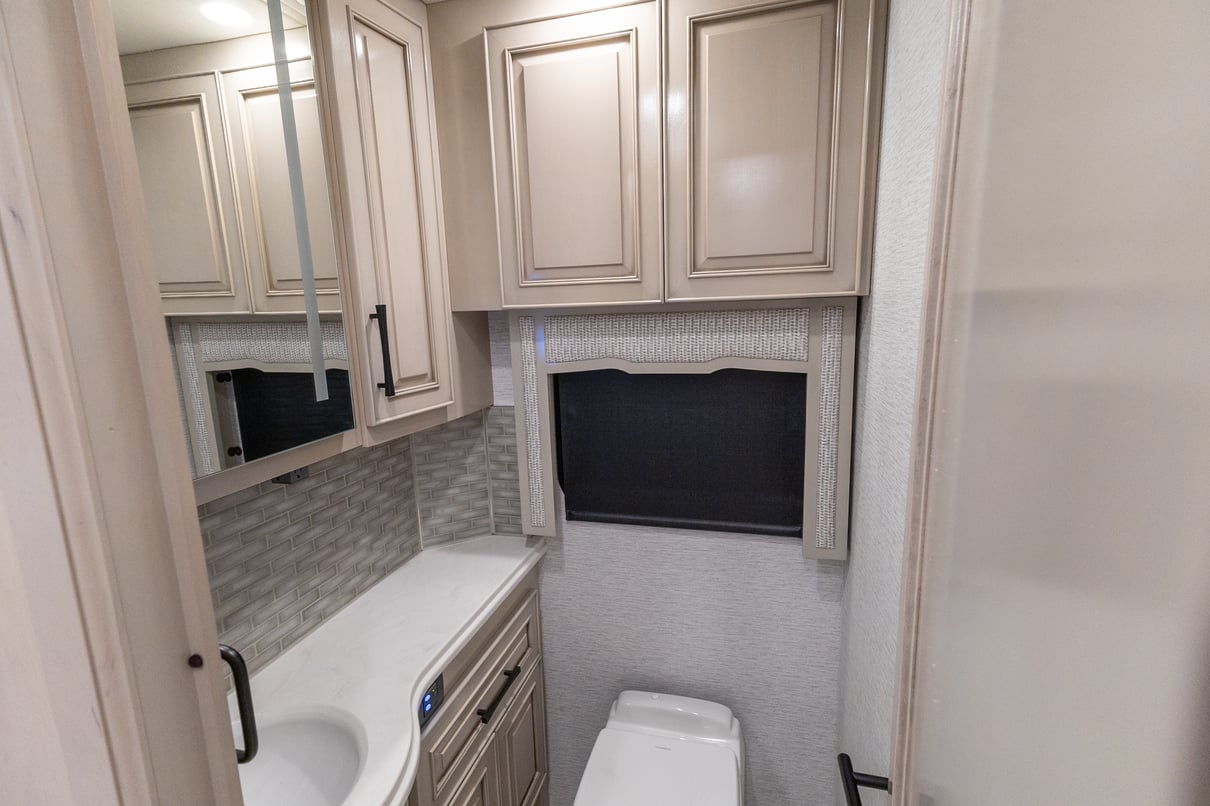 2024 Newmar London Aire 4521 gallery image-22