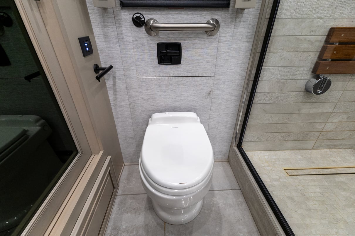 2024 Newmar London Aire 4521 gallery image-30