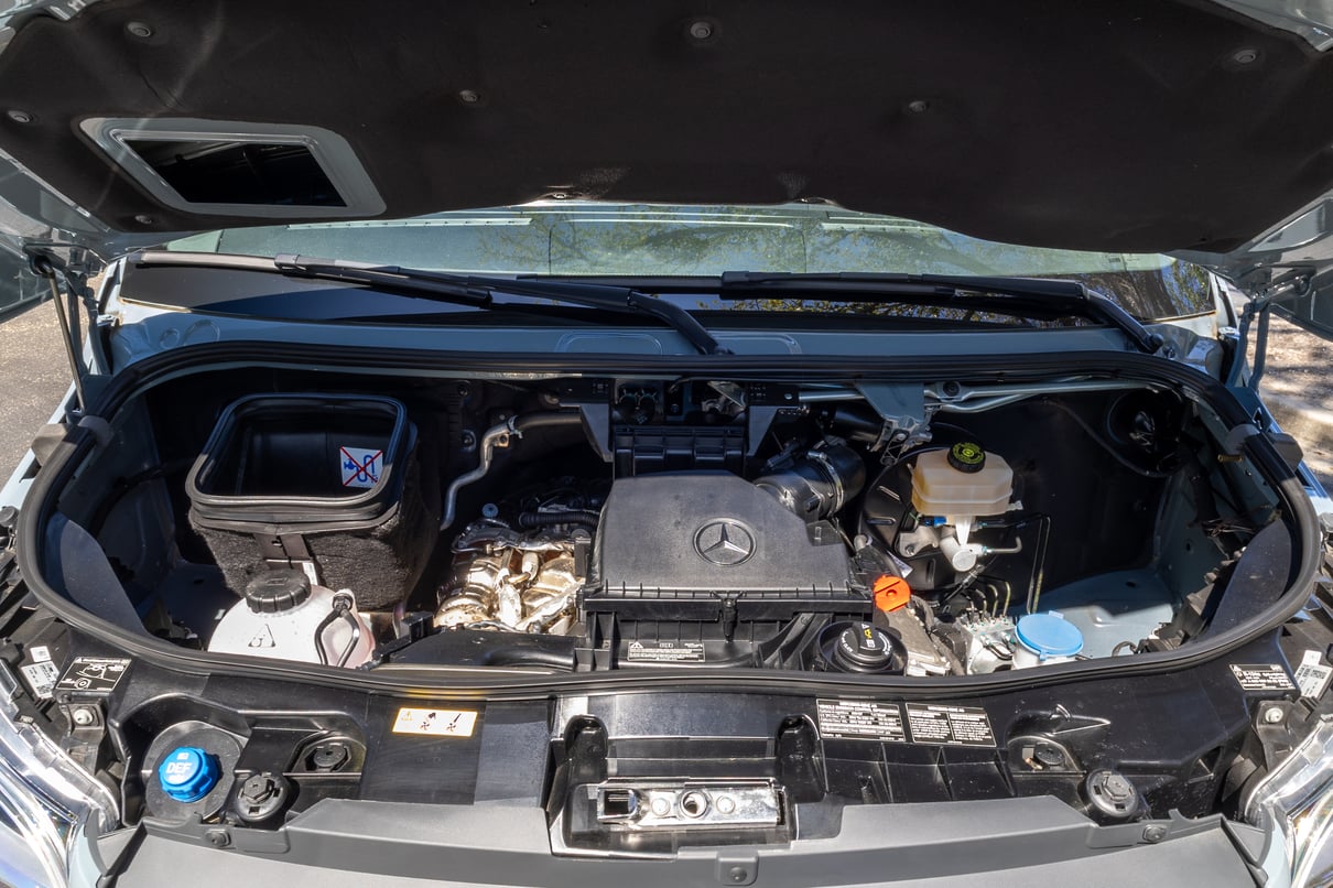 2026 OGV Luxury Coach V-Tour 5RL4A gallery image-26