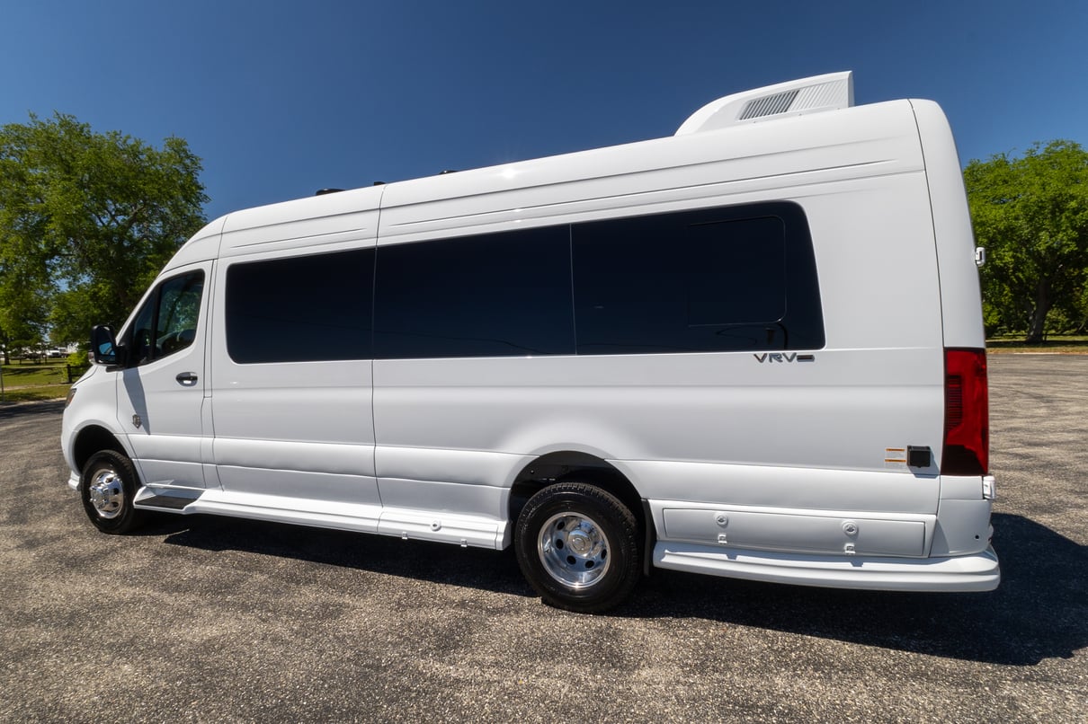 2026 OGV Luxury Coach V-RV 7RLA gallery image-9