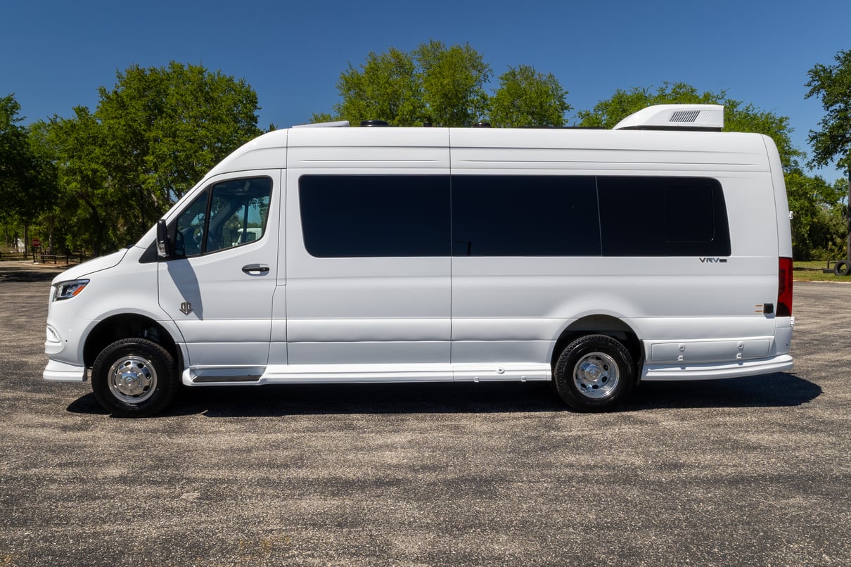 2026 OGV Luxury Coach V-RV 7RLA gallery image-10