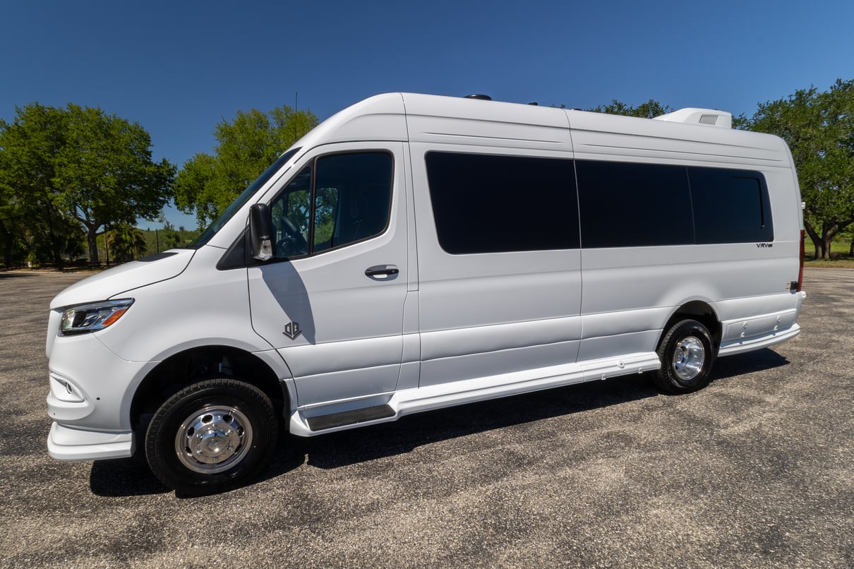 2026 OGV Luxury Coach V-RV 7RLA gallery image-11