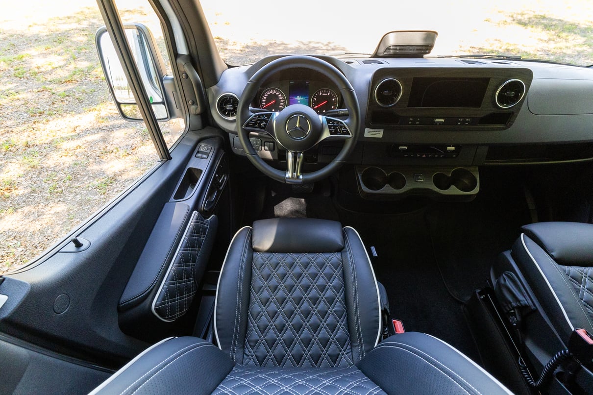 2026 OGV Luxury Coach V-RV 7RLA gallery image-14