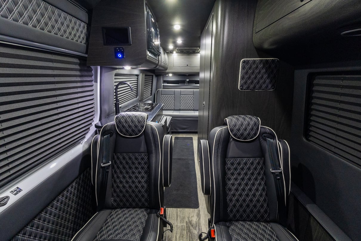 2026 OGV Luxury Coach V-RV 7RLA gallery image-16