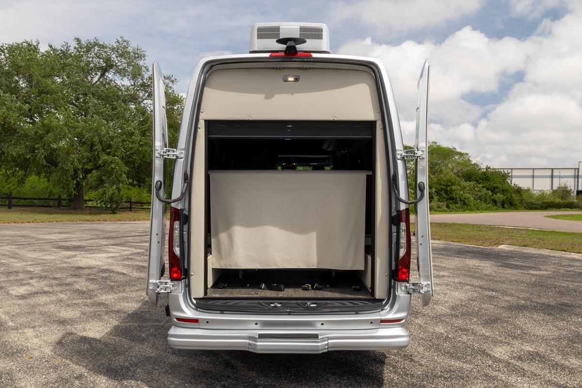 2025 OGV Luxury Coach V-RV 5RL gallery image-29