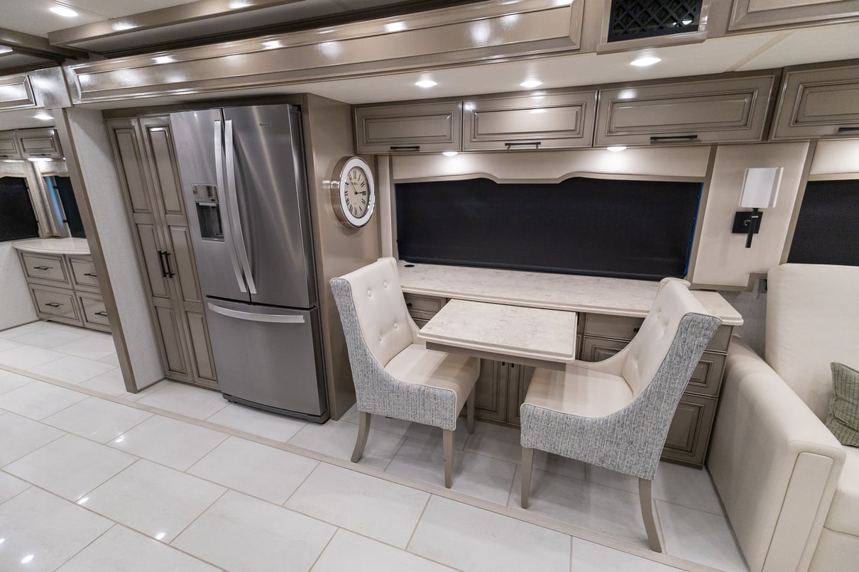 2025 Newmar London Aire 4551 gallery image-16