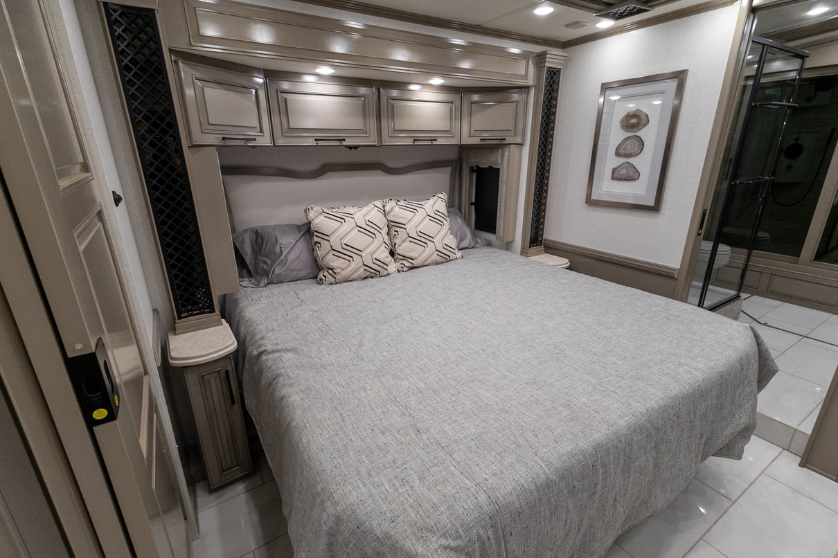 2025 Newmar London Aire 4551 gallery image-24