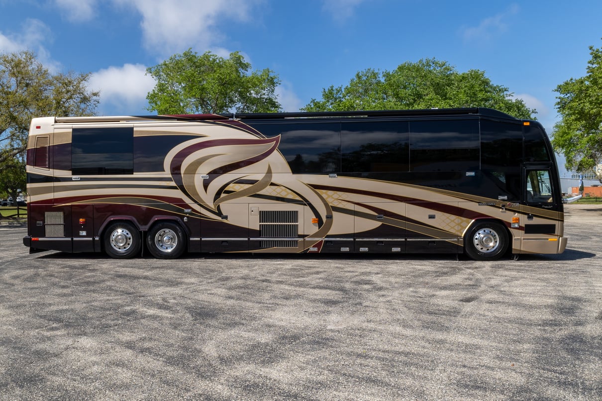 2010 Prevost Liberty H3 45 gallery image-3