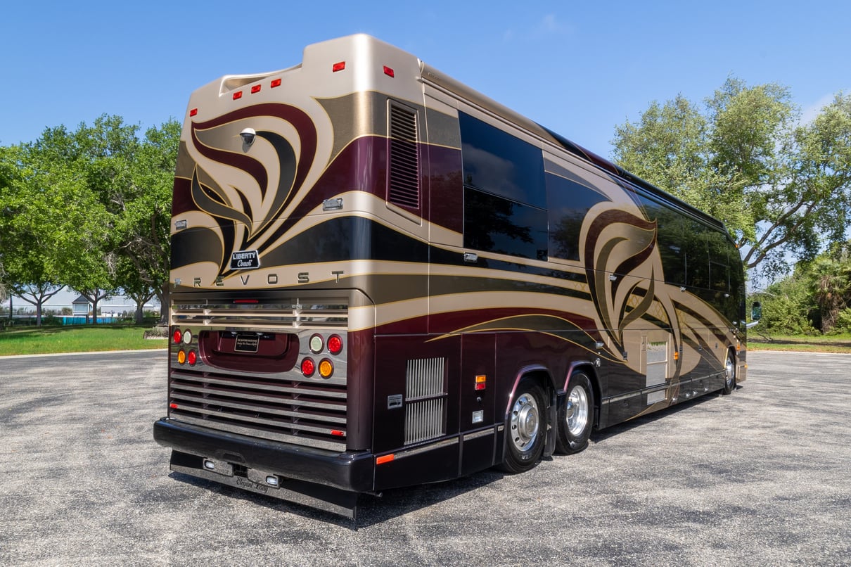 2010 Prevost Liberty H3 45 gallery image-5