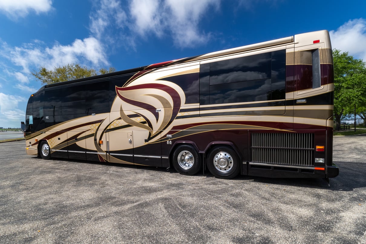 2010 Prevost Liberty H3 45 gallery image-8