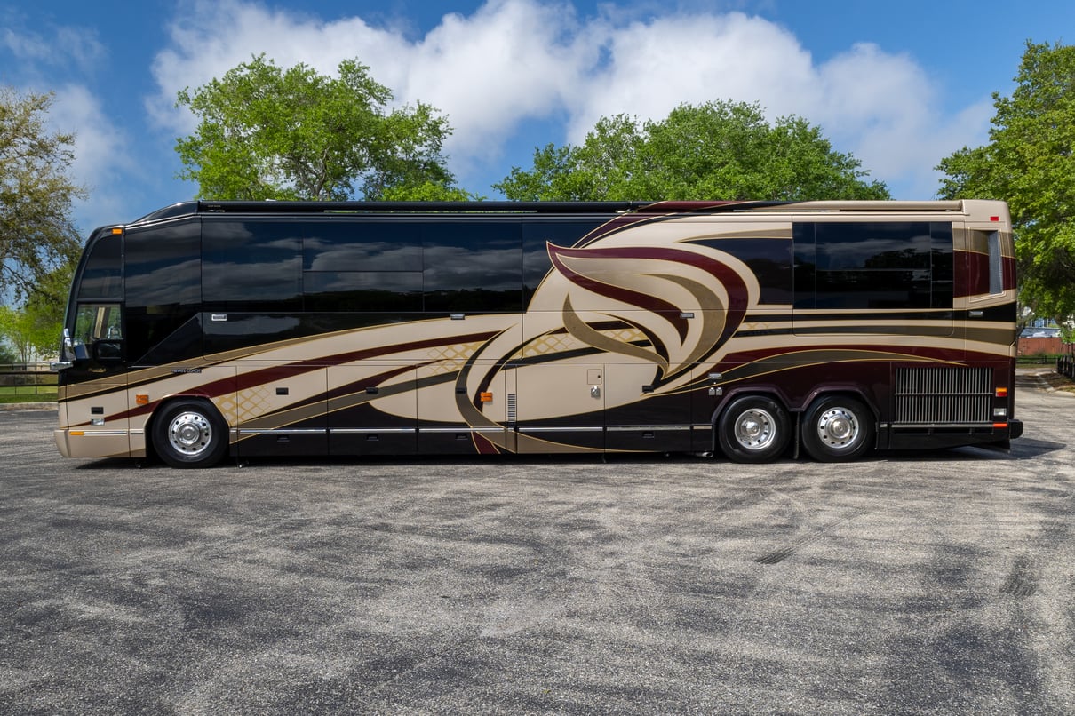 2010 Prevost Liberty H3 45 gallery image-9