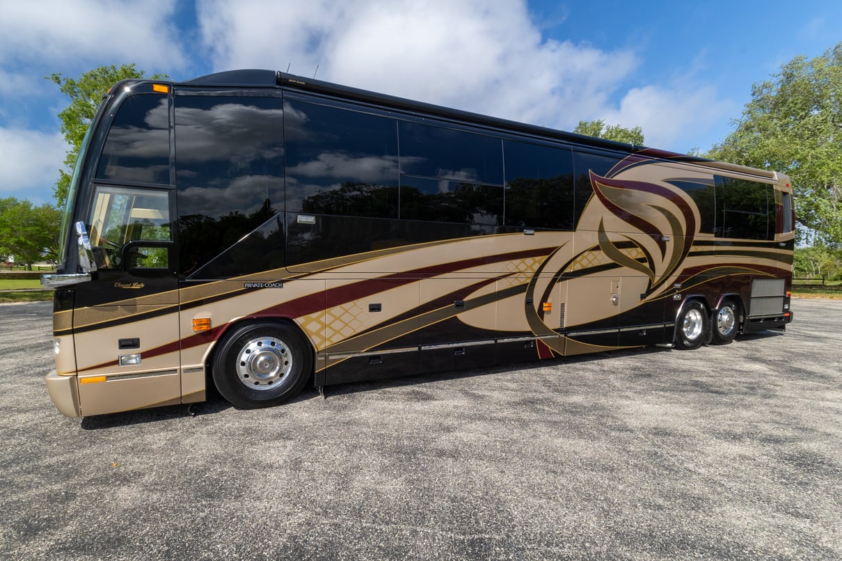 2010 Prevost Liberty H3 45 gallery image-10