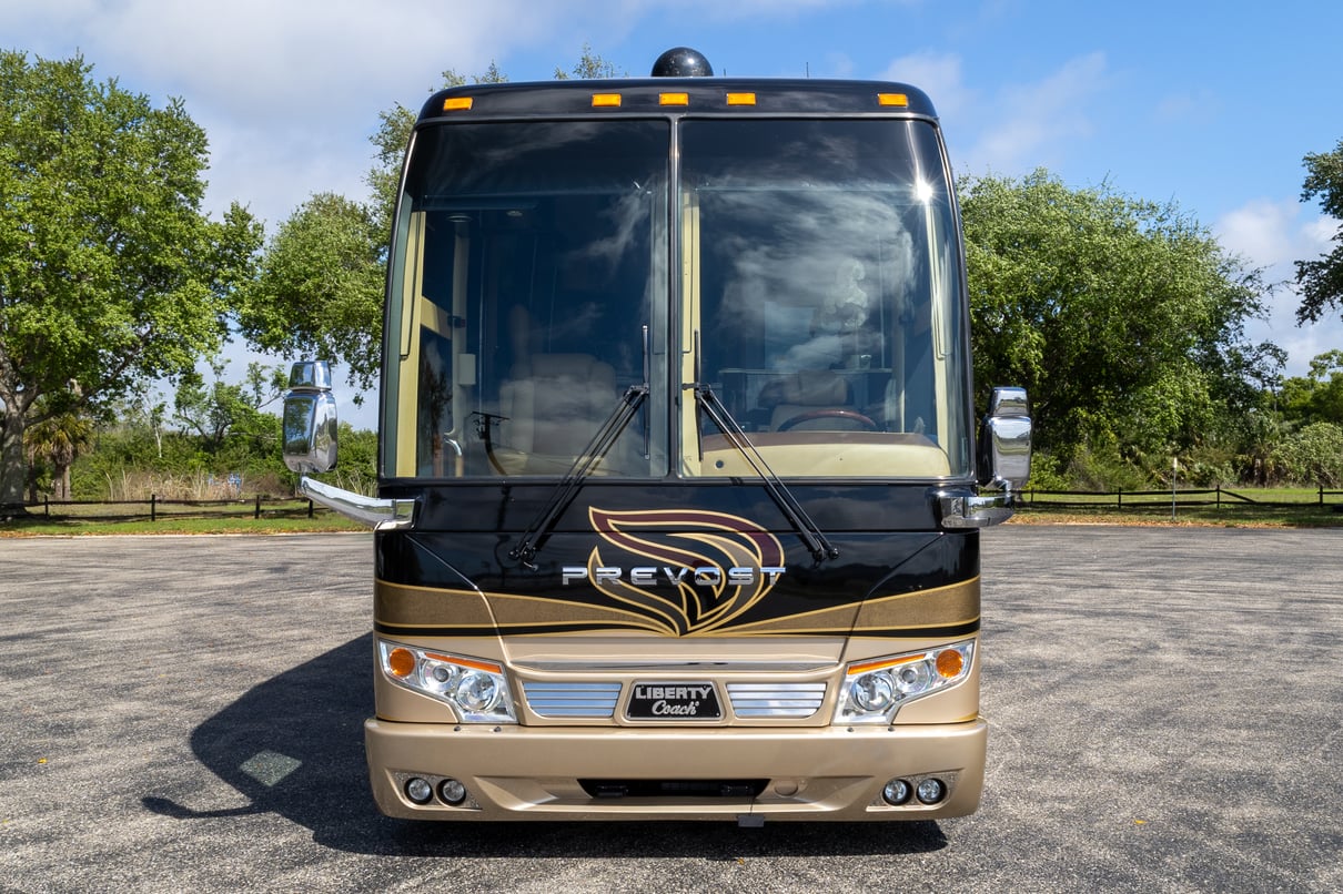 2010 Prevost Liberty H3 45 gallery image-12