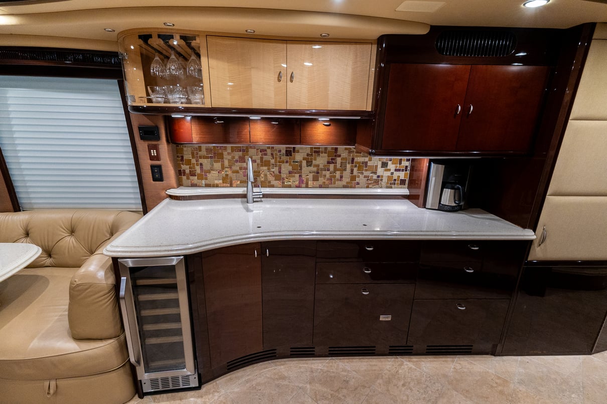 2010 Prevost Liberty H3 45 gallery image-19