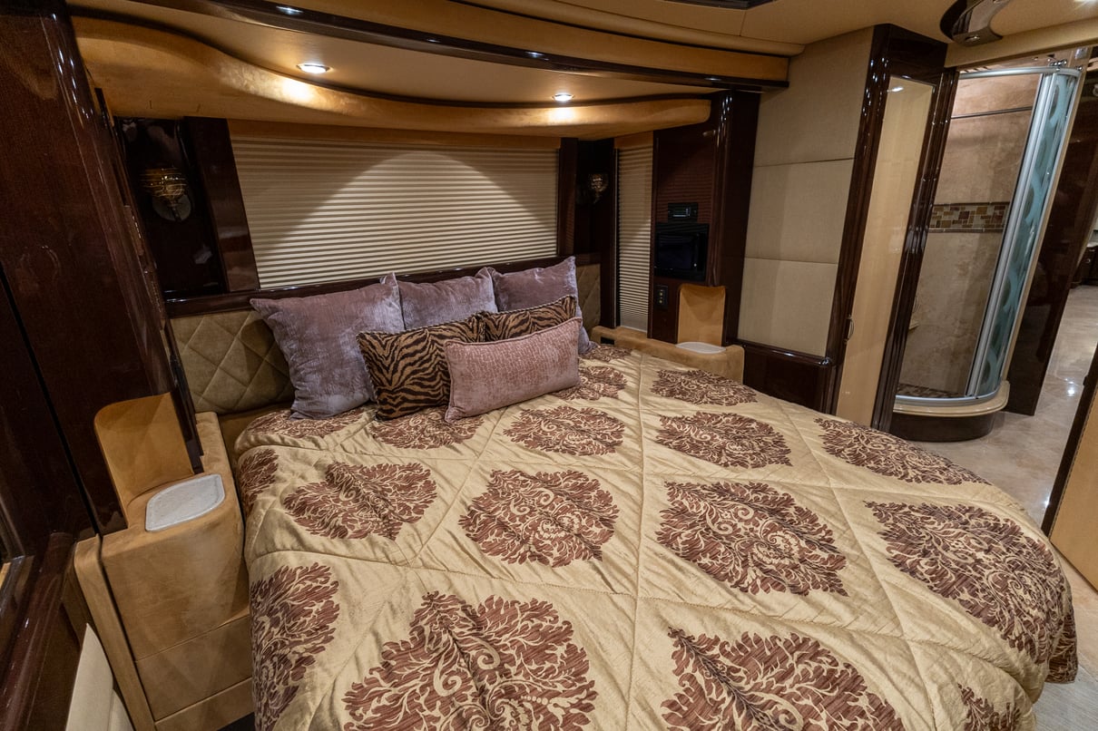 2010 Prevost Liberty H3 45 gallery image-27