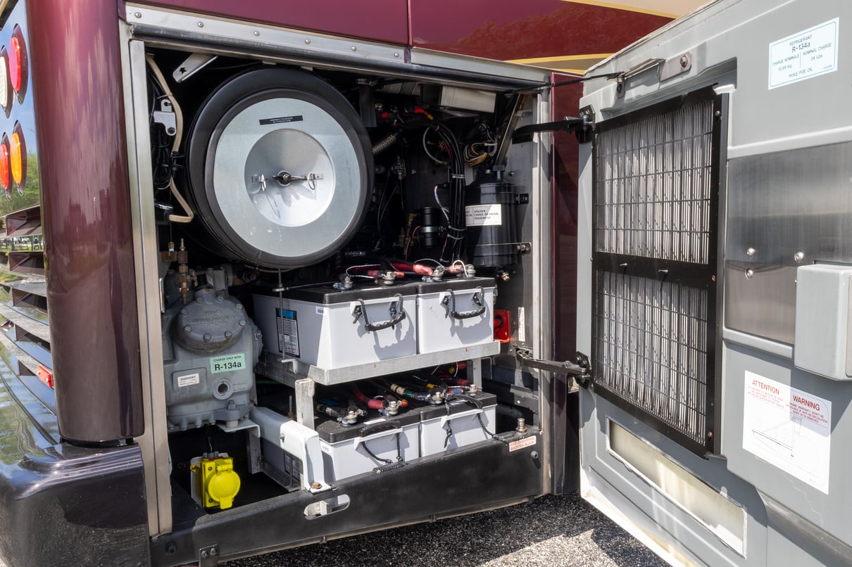 2010 Prevost Liberty H3 45 gallery image-32