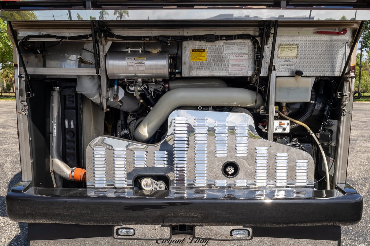 2010 Prevost Liberty H3 45 gallery image-43