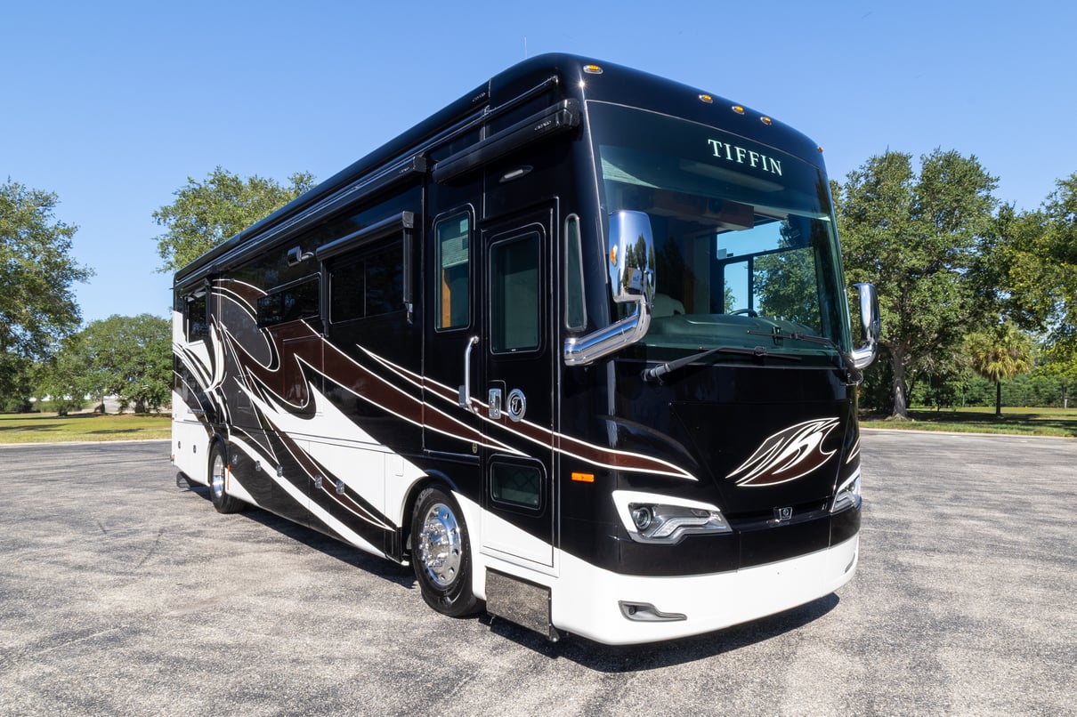 2020 Tiffin Allegro Bus 37AP gallery image-1