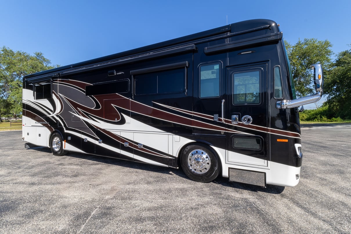 2020 Tiffin Allegro Bus 37AP gallery image-2