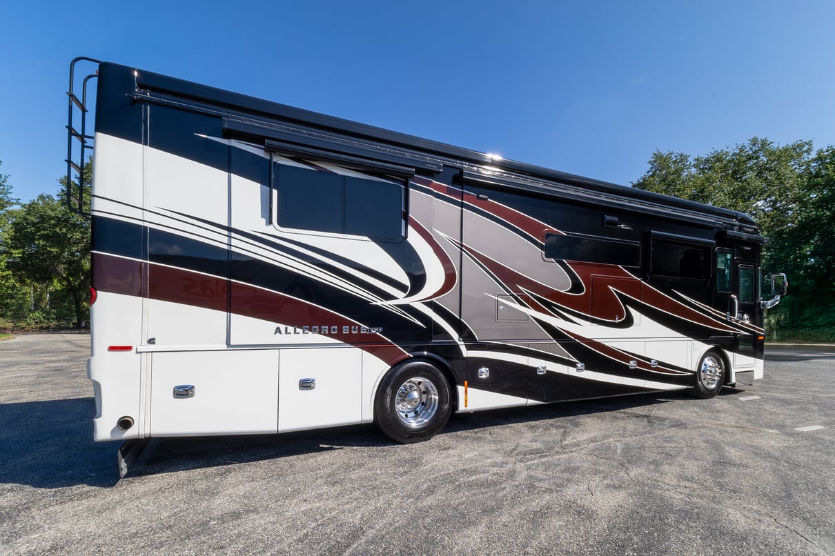 2020 Tiffin Allegro Bus 37AP gallery image-4