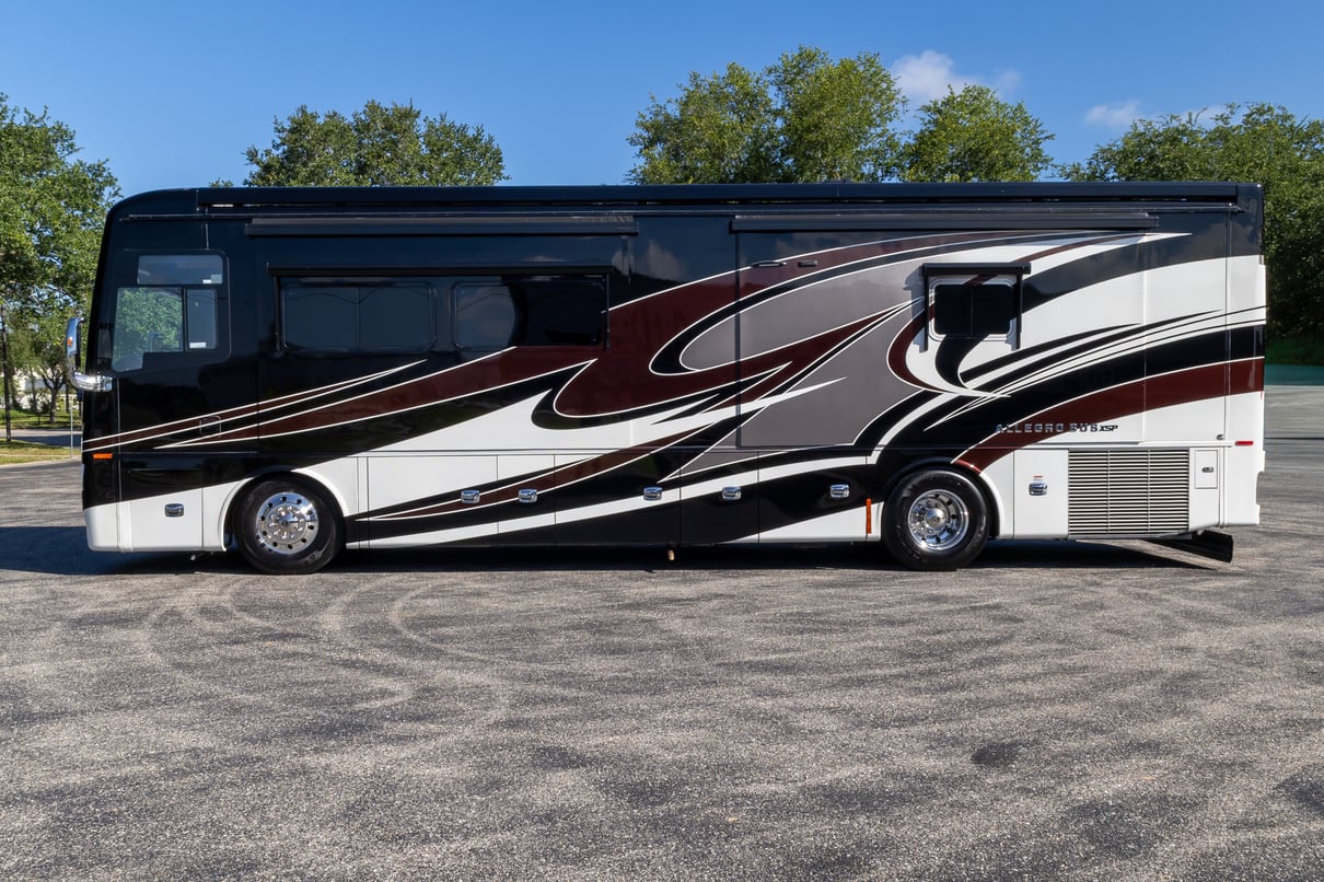 2020 Tiffin Allegro Bus 37AP gallery image-9