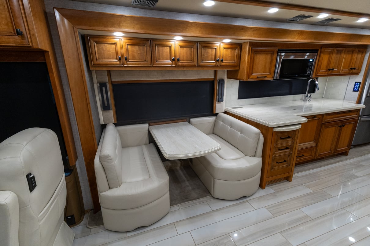 2020 Tiffin Allegro Bus 37AP gallery image-16