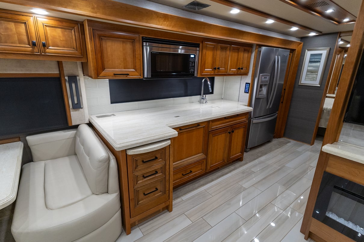2020 Tiffin Allegro Bus 37AP gallery image-17