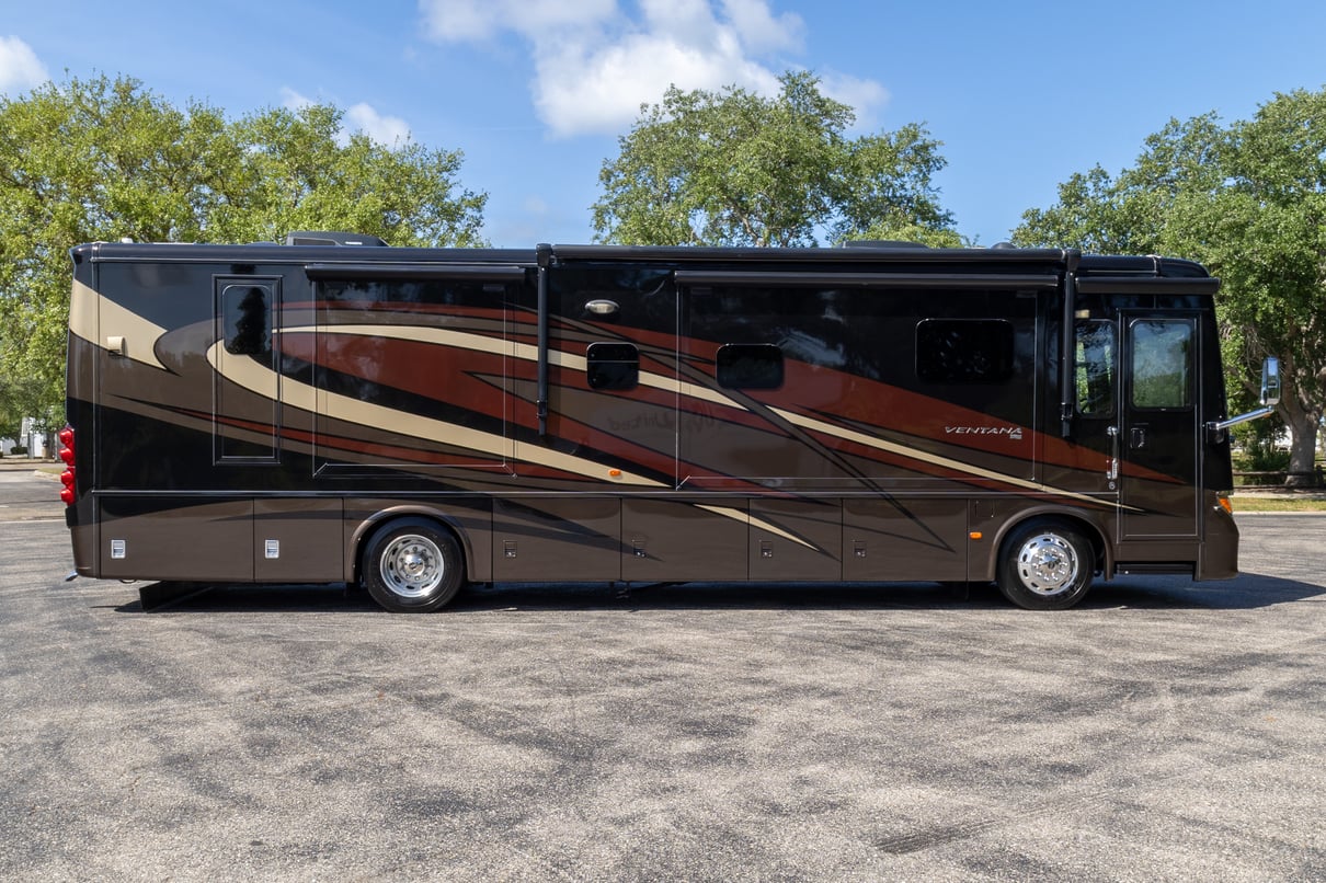 2017 Newmar Ventana 3709 gallery image-3