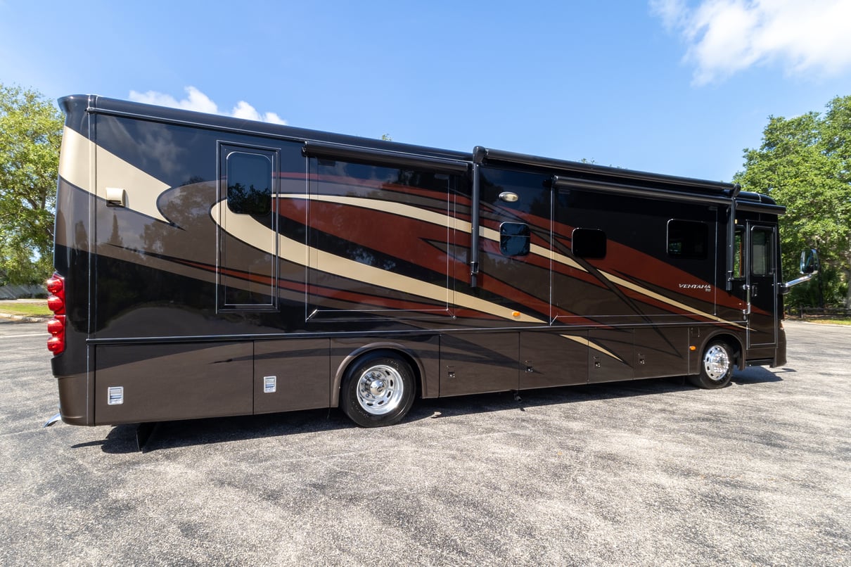 2017 Newmar Ventana 3709 gallery image-4
