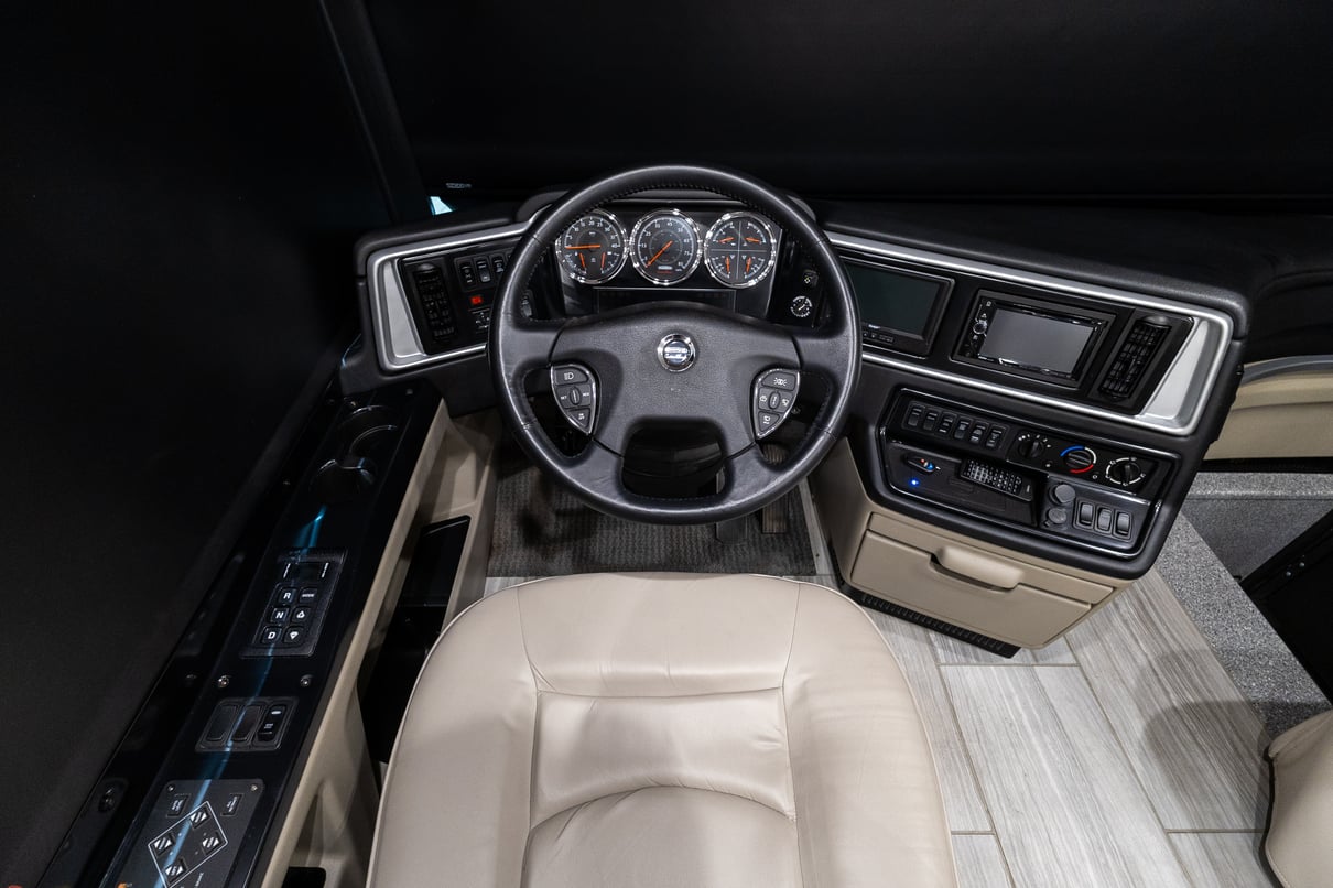 2017 Newmar Ventana 3709 gallery image-13