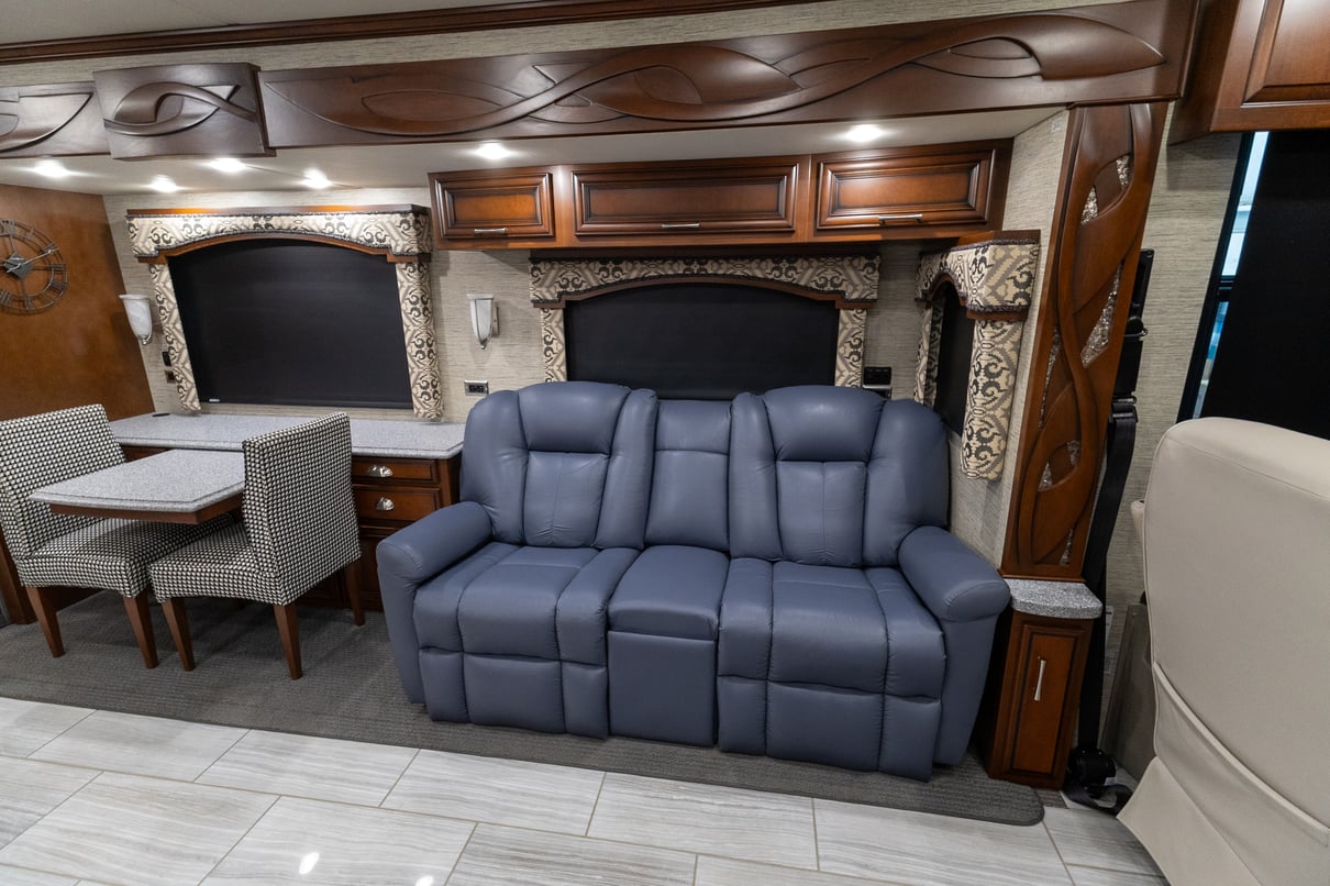 2017 Newmar Ventana 3709 gallery image-15