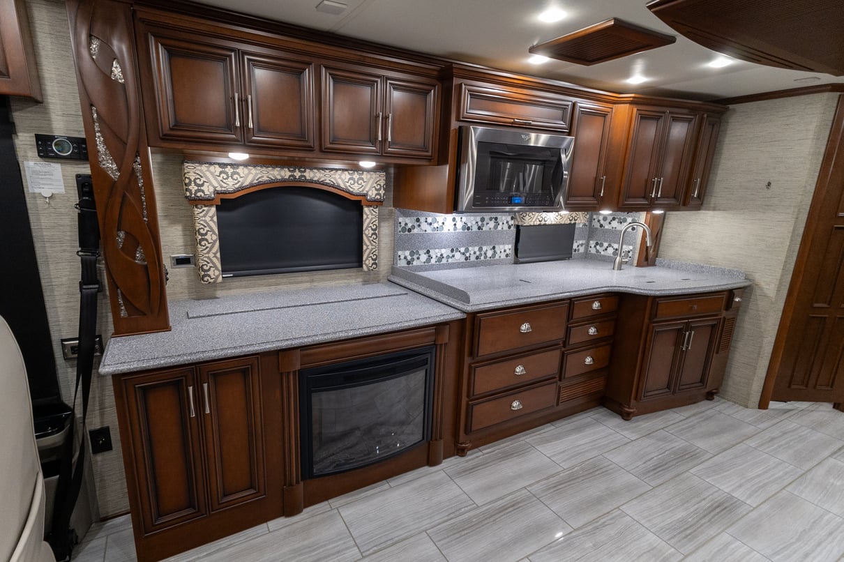 2017 Newmar Ventana 3709 gallery image-17