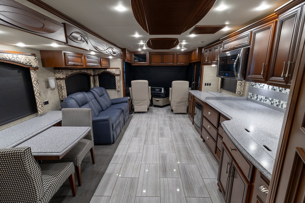 2017 Newmar Ventana 3709 gallery image-21