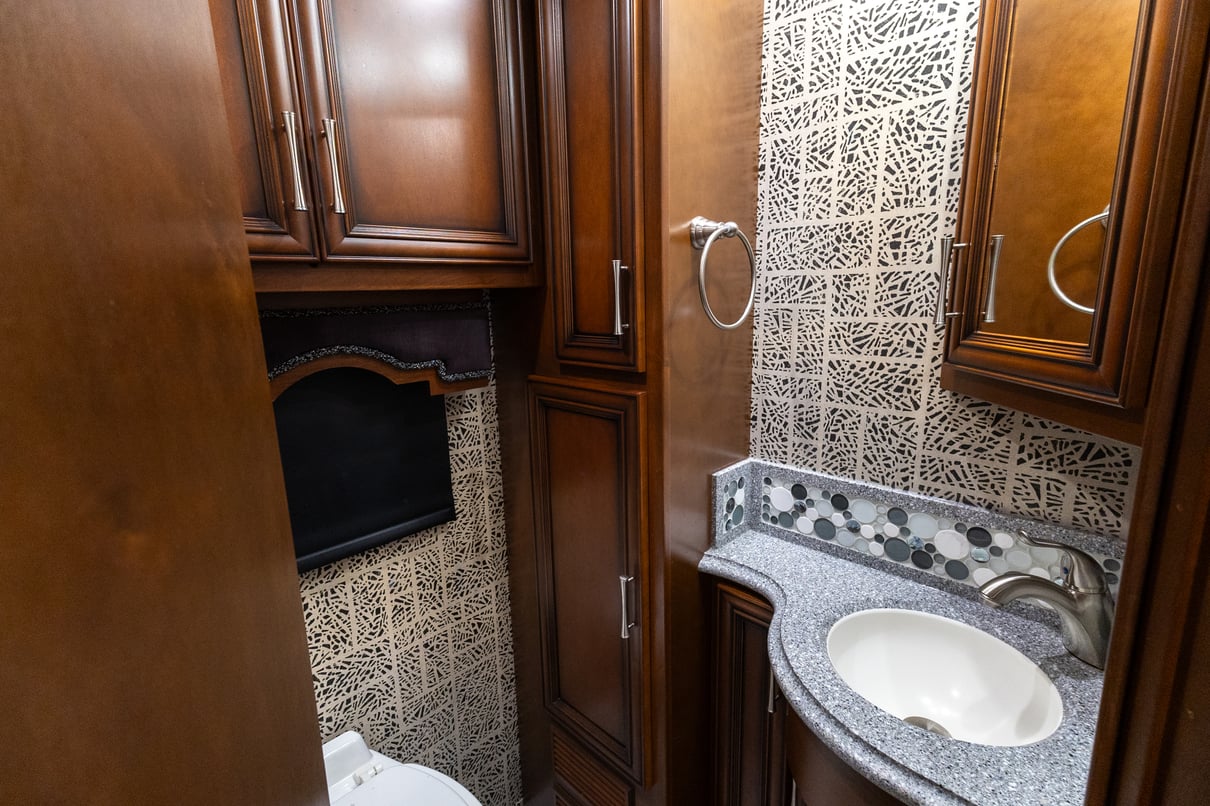 2017 Newmar Ventana 3709 gallery image-22