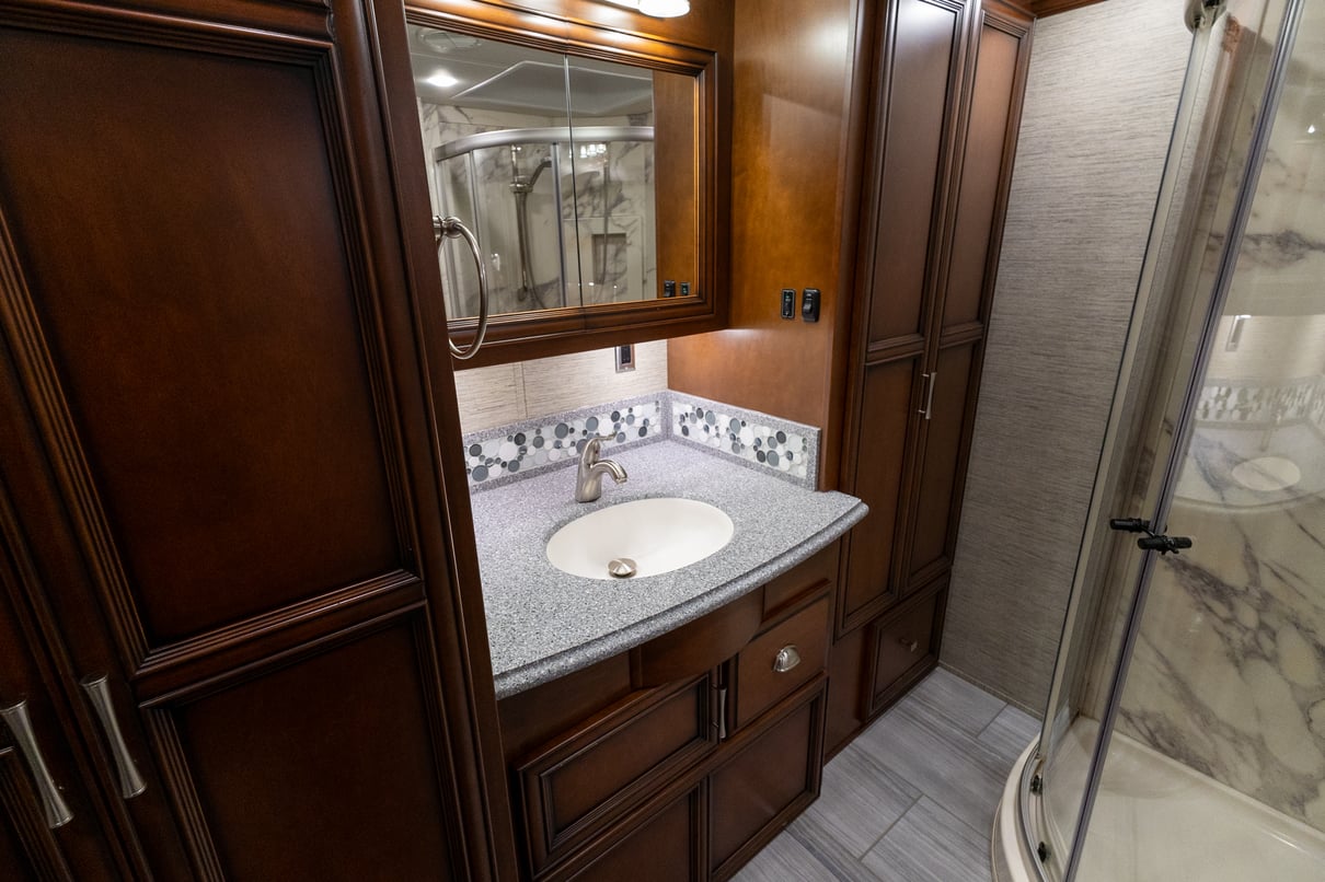 2017 Newmar Ventana 3709 gallery image-29