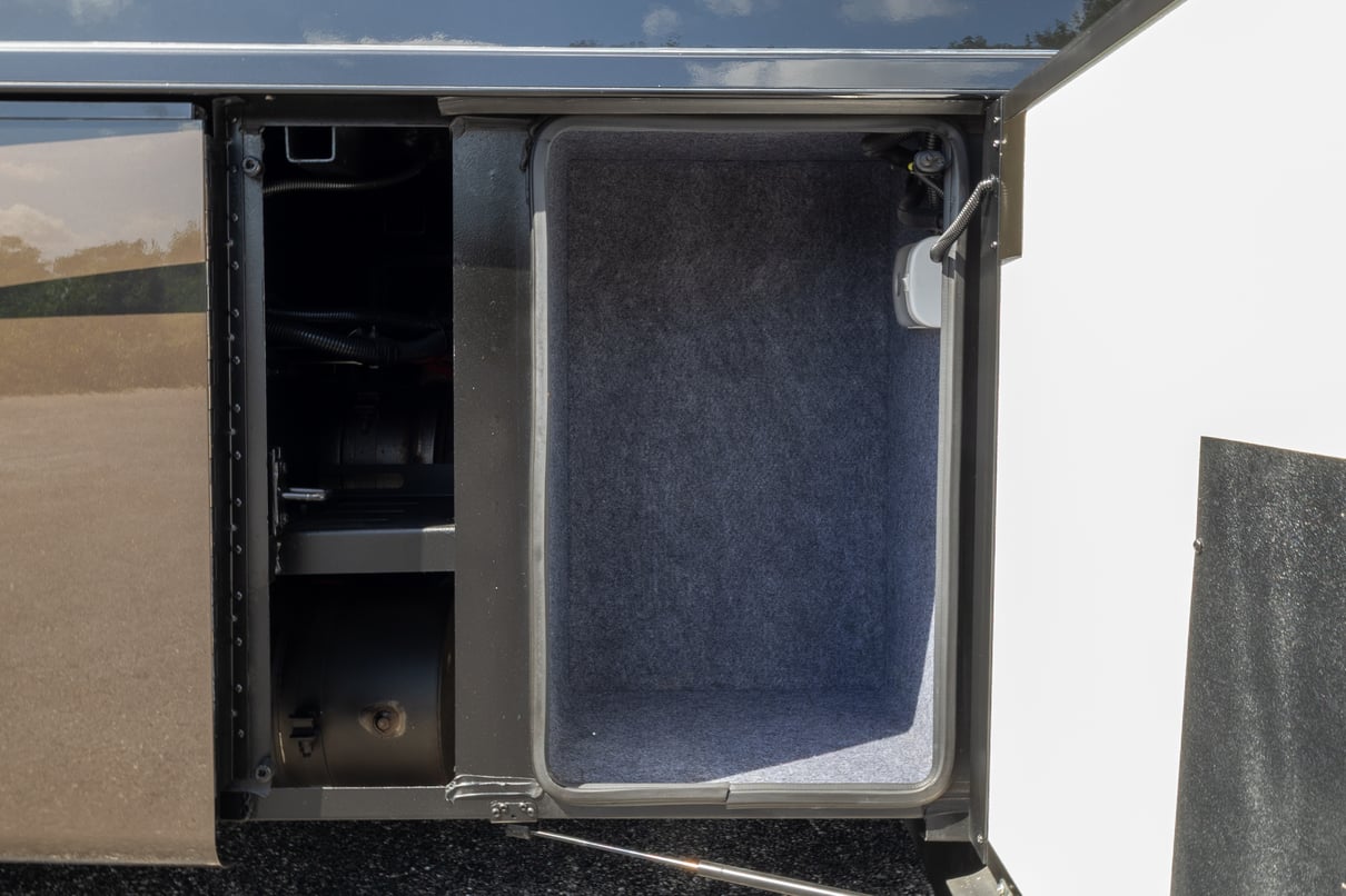 2017 Newmar Ventana 3709 gallery image-36