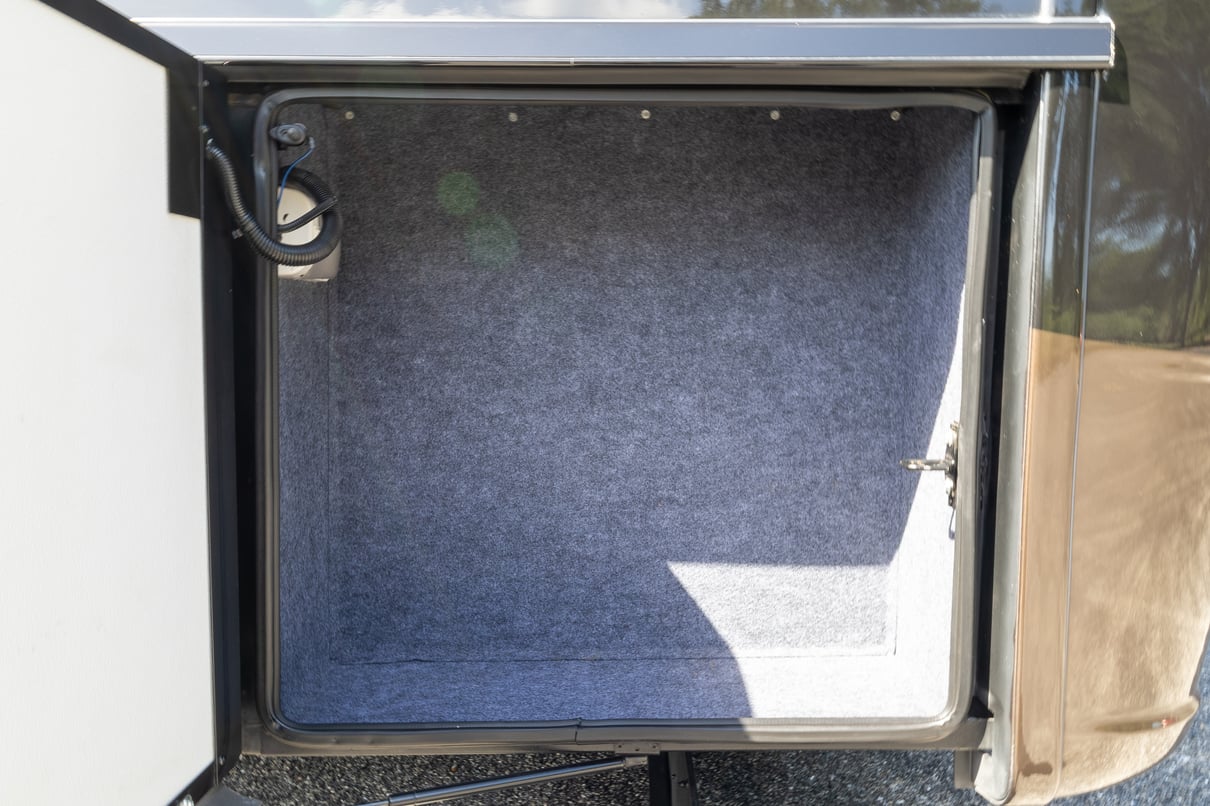 2017 Newmar Ventana 3709 gallery image-48