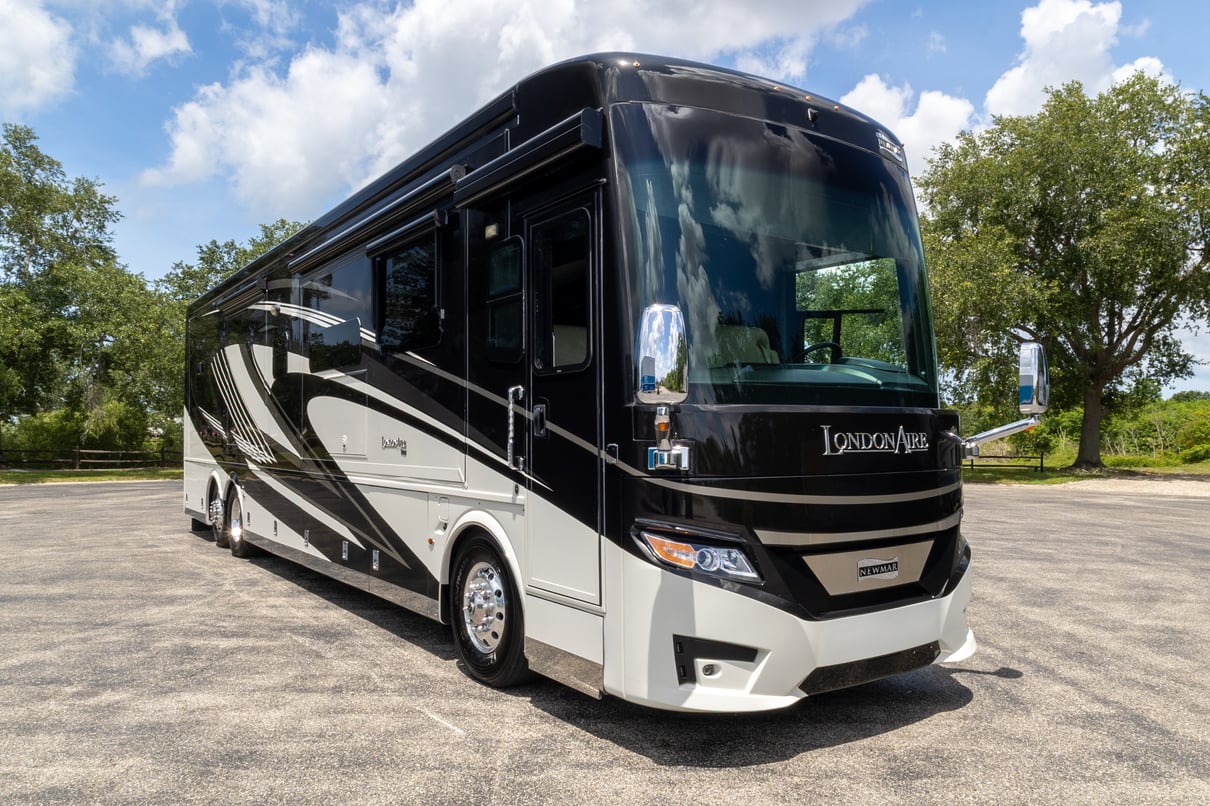 2020 Newmar London Aire 4543 gallery image-1