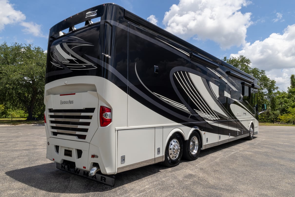 2020 Newmar London Aire 4543 gallery image-5