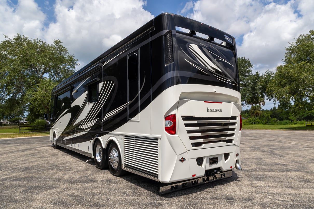 2020 Newmar London Aire 4543 gallery image-7