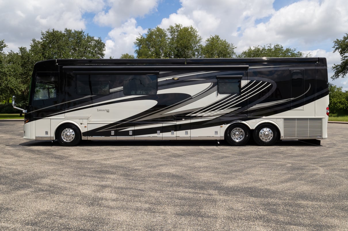 2020 Newmar London Aire 4543 gallery image-9