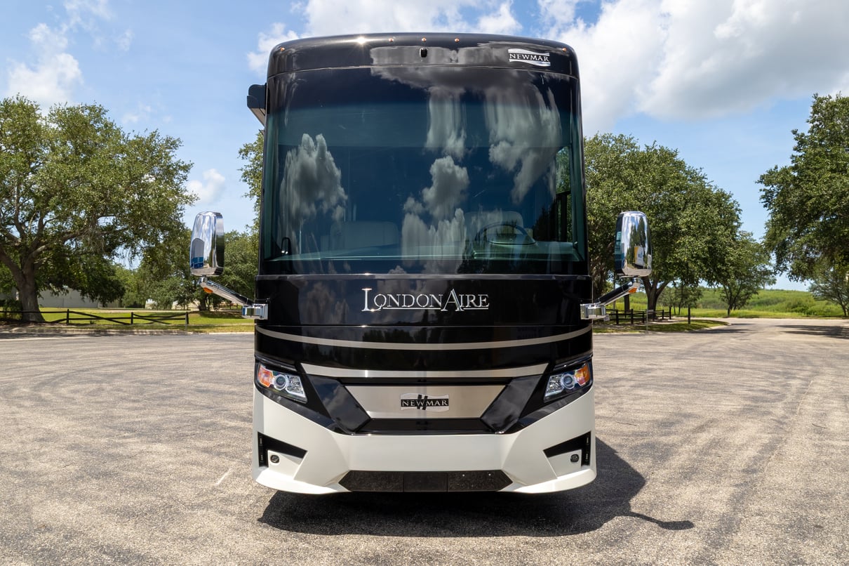 2020 Newmar London Aire 4543 gallery image-12