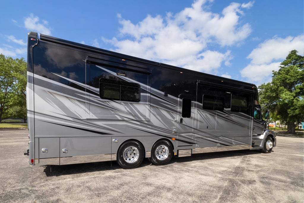 2025 Renegade XL X43 DB