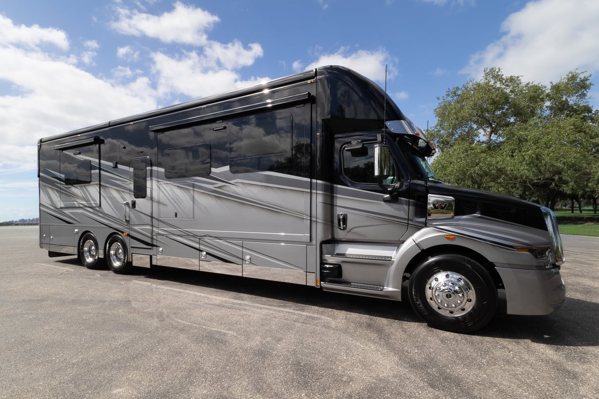 2025 Renegade XL X43 DB gallery image-2